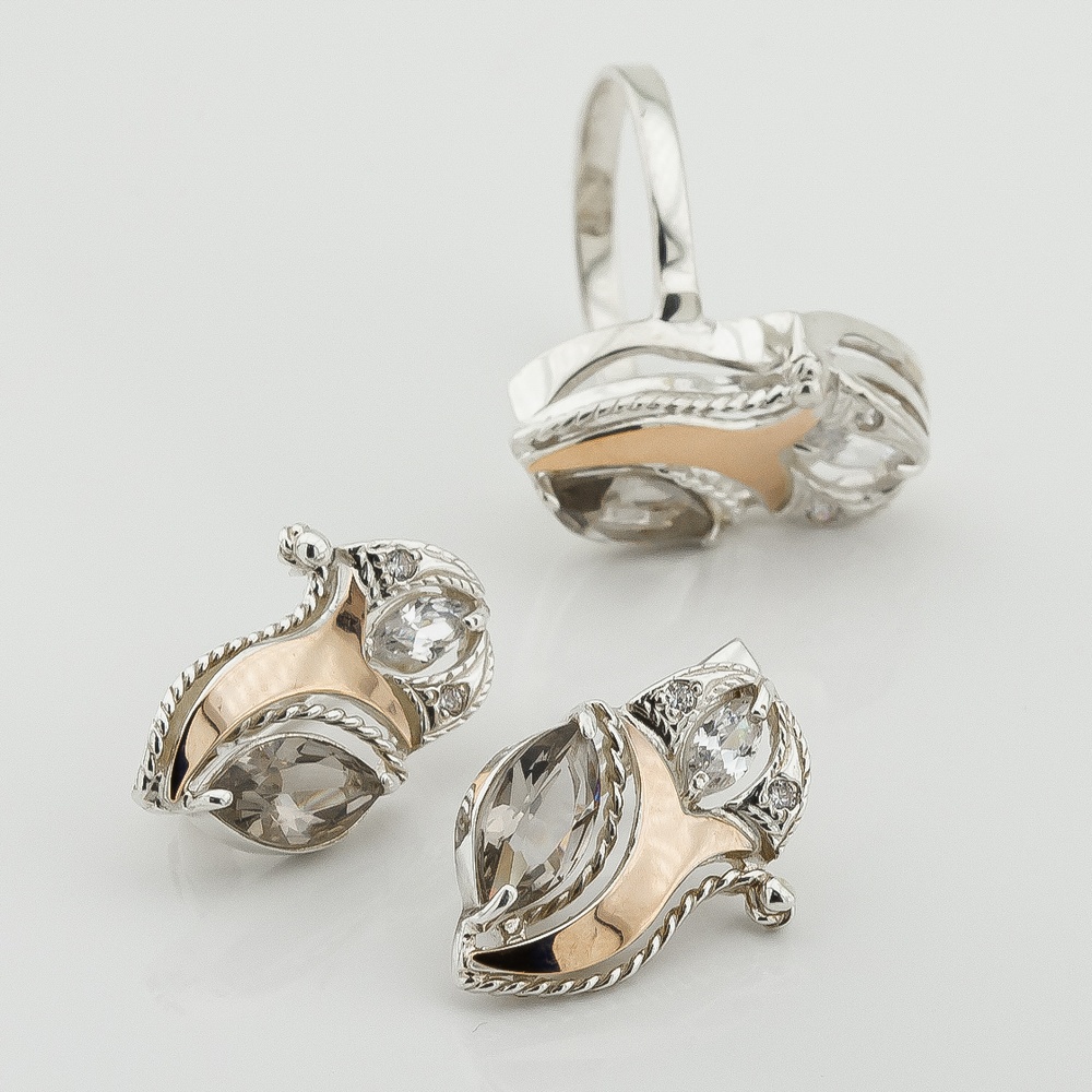 Серебряное кольцо с фианитами с золотыми накладками к263ф, 17 размер