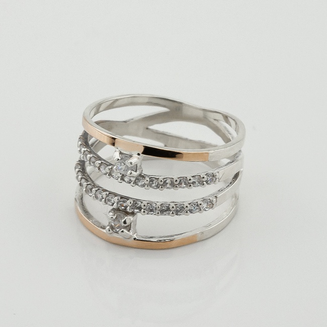 Серебряное кольцо с фианитами с золотыми накладками к708ф, 17 размер