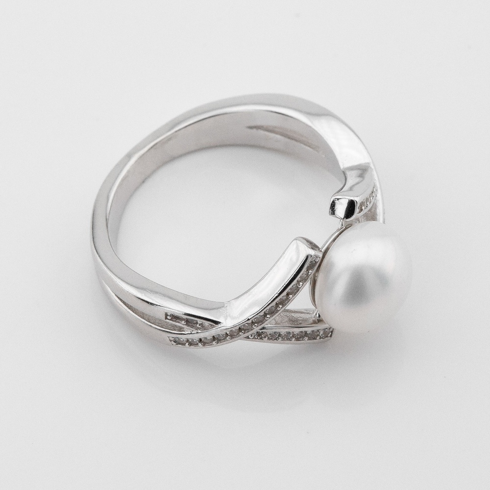 Серебряное кольцо с им. жемчуга и фианитами K11987, 16 размер