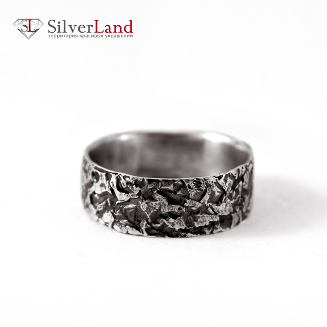 Серебряное кольцо с чернением "EJ Overcoming" с минималистичной гравировкой Арт. 1081/EJ размер 17