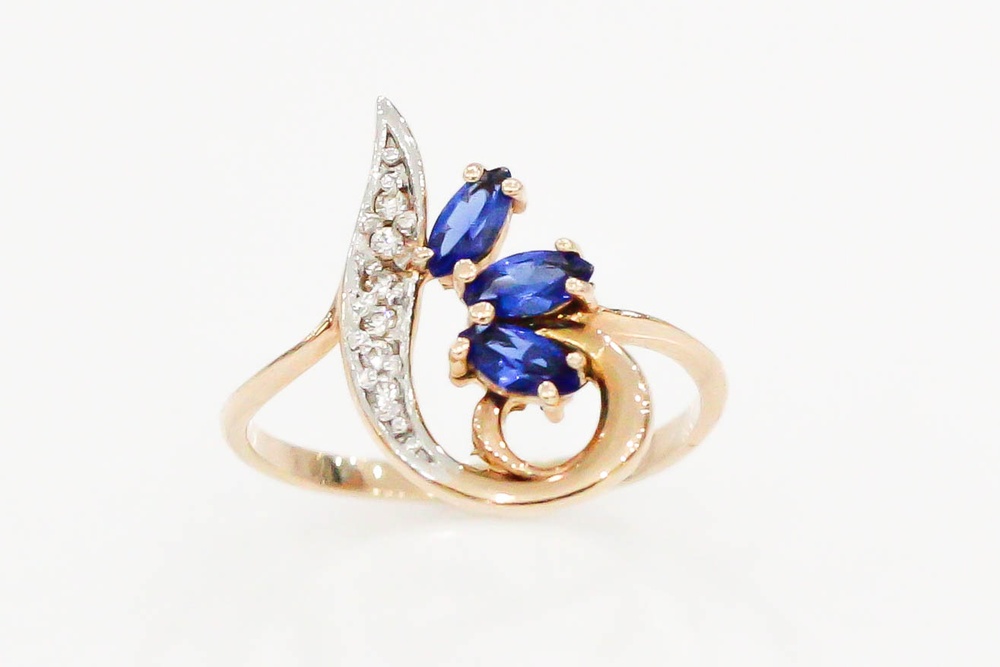 Золотое кольцо Композиция с синей шпинелью КК11008, 16,5 размер