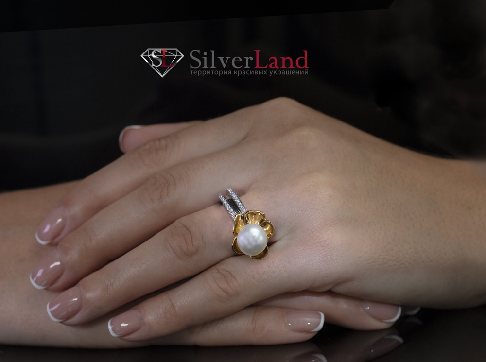 Золоте кільце з перлами та діамантами у вигляді квітки Арт. ACГ-1, Білий