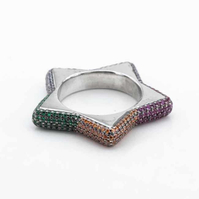 Серебряное кольцо фигурное Звезда с разноцветными фианитами K111765,18,5 размер