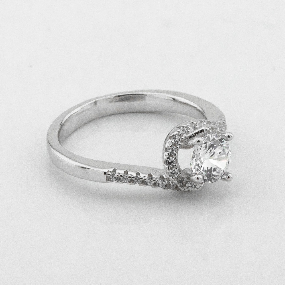 Серебряное кольцо Кружок с белыми фианитами K111716, 15,5 размер