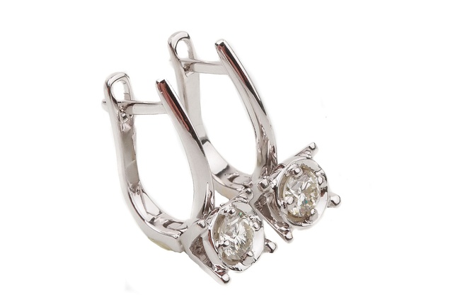Класичні сережки з білого золота з діамантами EO08859, Білий