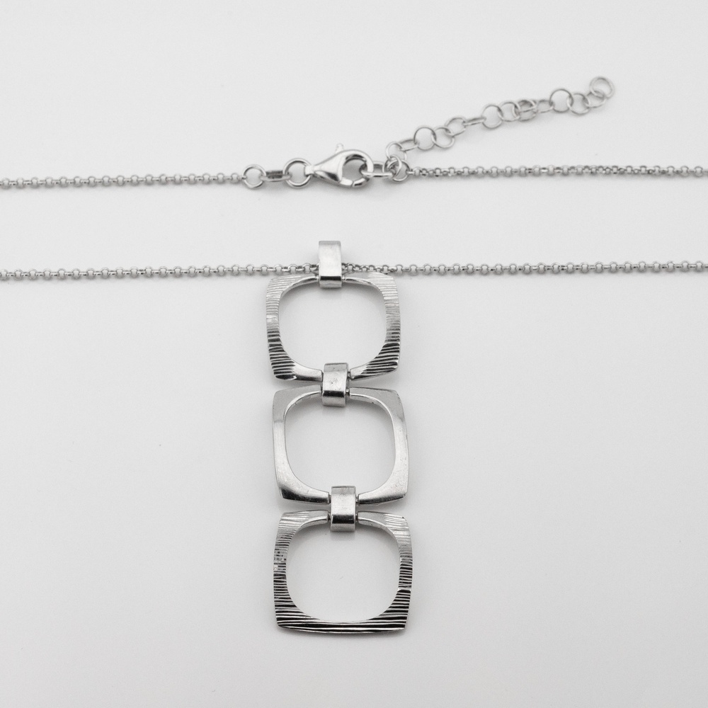 Серебряное колье Три квадрата без камней ko14537, 40 размер