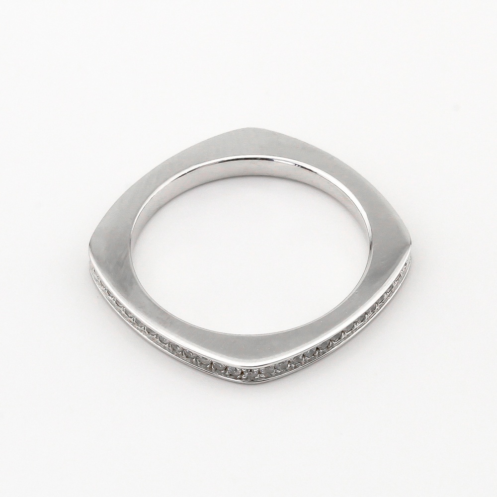 Серебряное кольцо-дорожка квадратно формы с белыми фианитами K11950, 16 размер