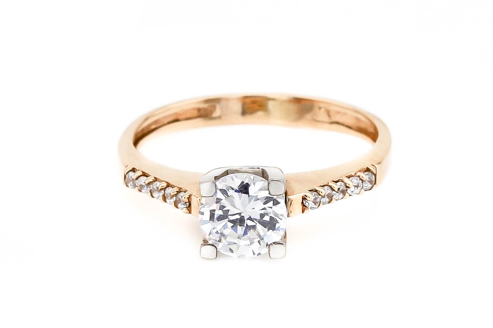 Золотое кольцо классическое с выступающим камнем с фианитами КК11331-2, 16,5 размер, 16-5, Белый