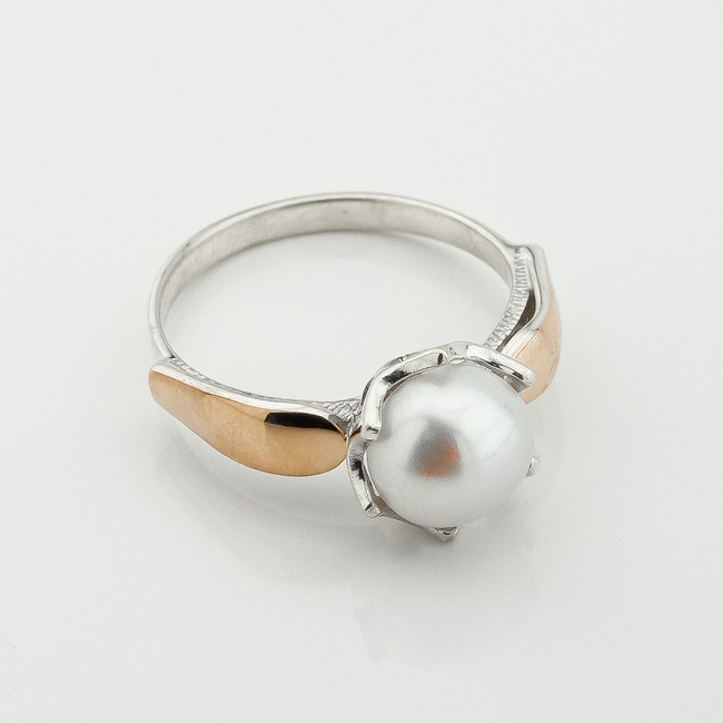 Срібна каблучка з перлами із золотими накладками к469ж, 18,5 розмір