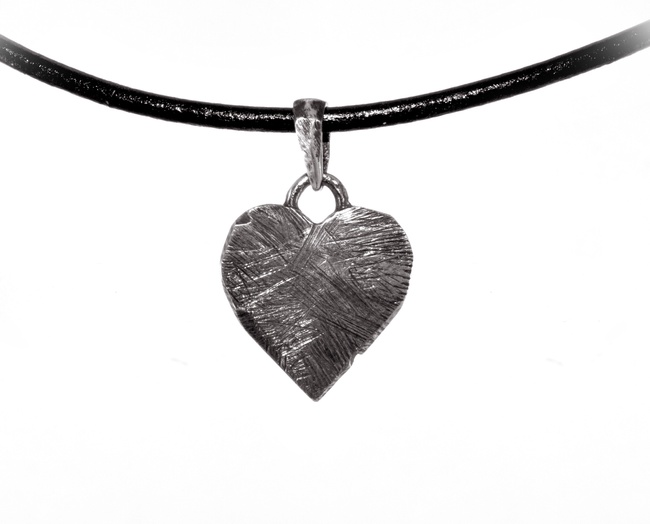 Подвеска сердце из черненого серебра "EJ Heart" на кожаном шнурке Арт. 3035/EJ