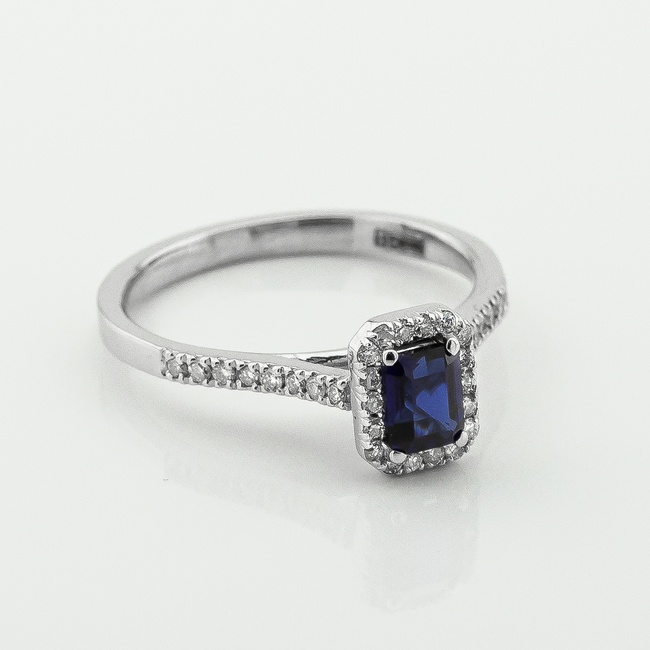 Золотое кольцо с сапфиром и бриллиантами 511613, 16 размер