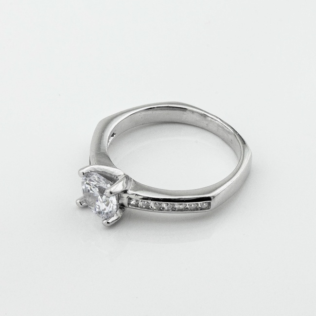 Серебряное кольцо с фианитами K111691, 16 размер