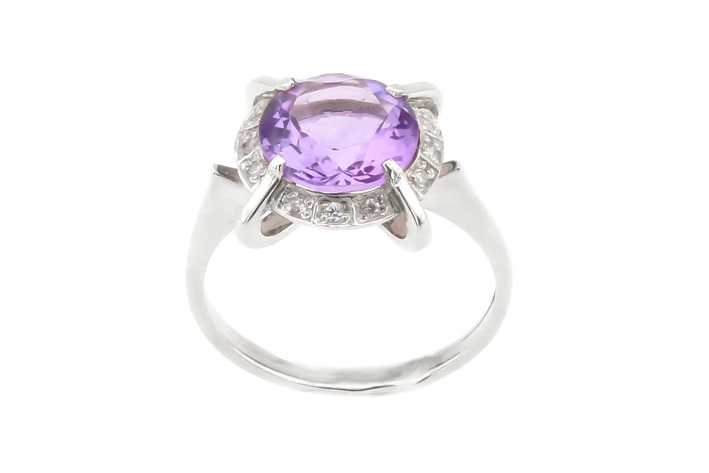Срібний перстень з фіолетовим круглим аметистом і білими фіанітами 11334-2, 18 розмір, 18, Фіолетовий