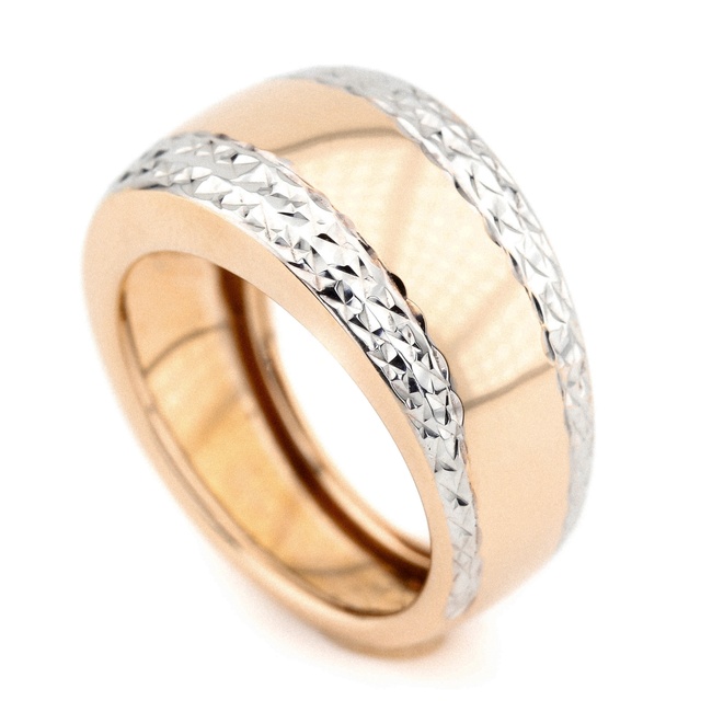 Золотое кольцо без вставок с резной окантовкой КК11146, 18 размер, 18