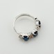 Серебряное кольцо с синими фианитами с золотыми накладками к281гл, 17 размер