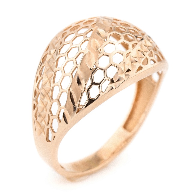 Золотое кольцо Соты с резным рисунком КК11182, 18 размер, 18