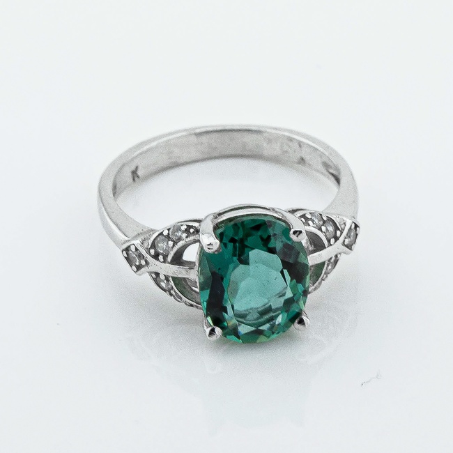 Серебряное кольцо с зеленым кварцем и фианитами 1975-9p, 16,5 размер