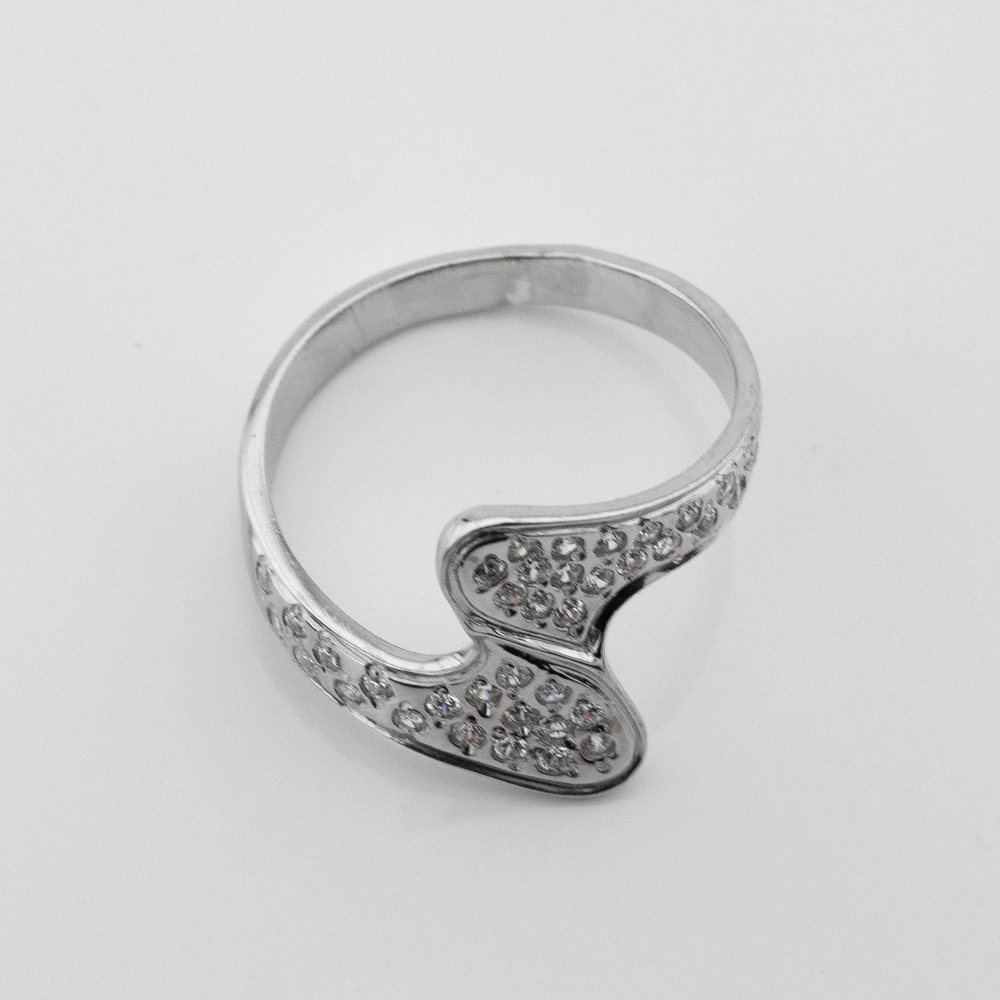 Серебряное кольцо Волна с белыми фианитами 11407-4, 16 размер