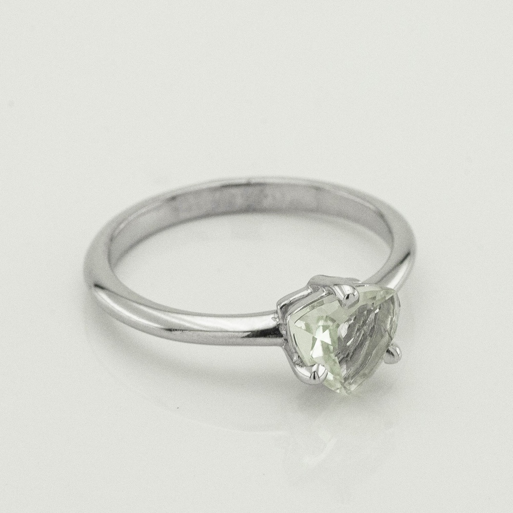 Серебряное кольцо с зеленым кварцем триллион 3101994-4gq, 17 размер