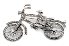 Срібна функціональна брошка "Велосипед" з чорними фіанітами CI18027, Чорний