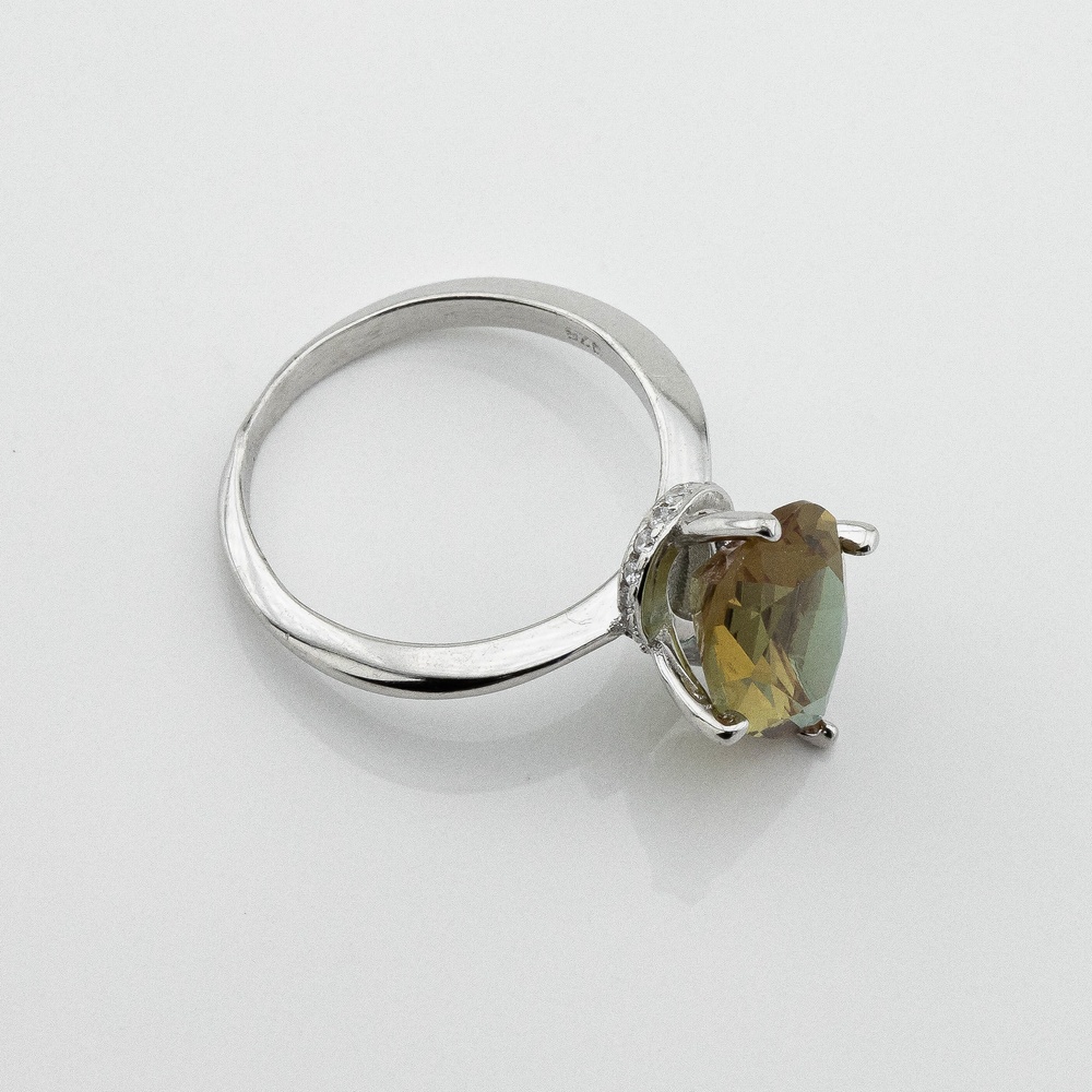 Серебряное кольцо Капля с султанитом и фианитами 3101979, 16 размер