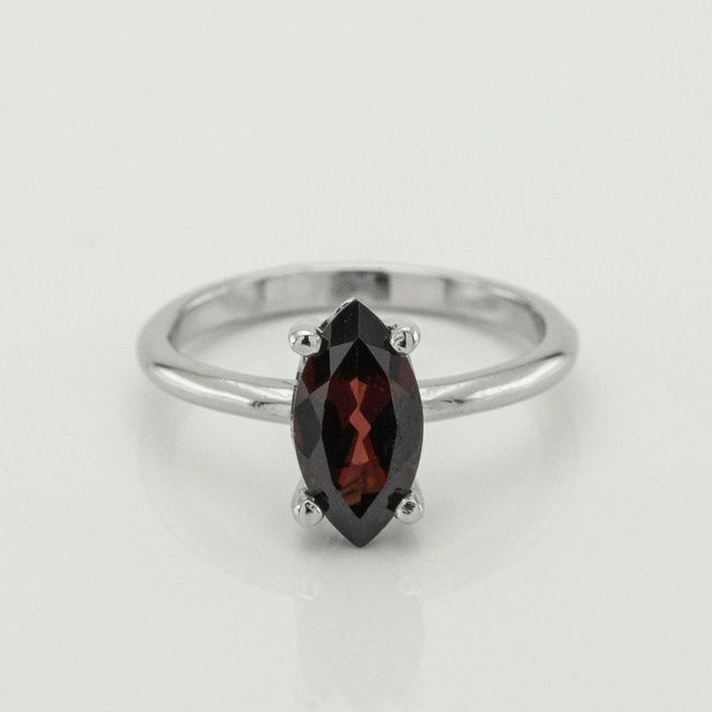 Серебряное кольцо Маркиз с гранатом 3101991-4gr, 18,5 размер