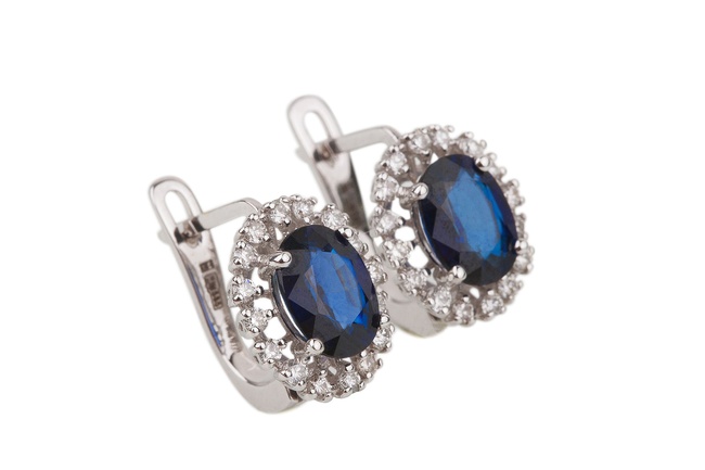 Круглі сережки з білого золота з сапфірами та діамантами EO09371, Синій|Білий