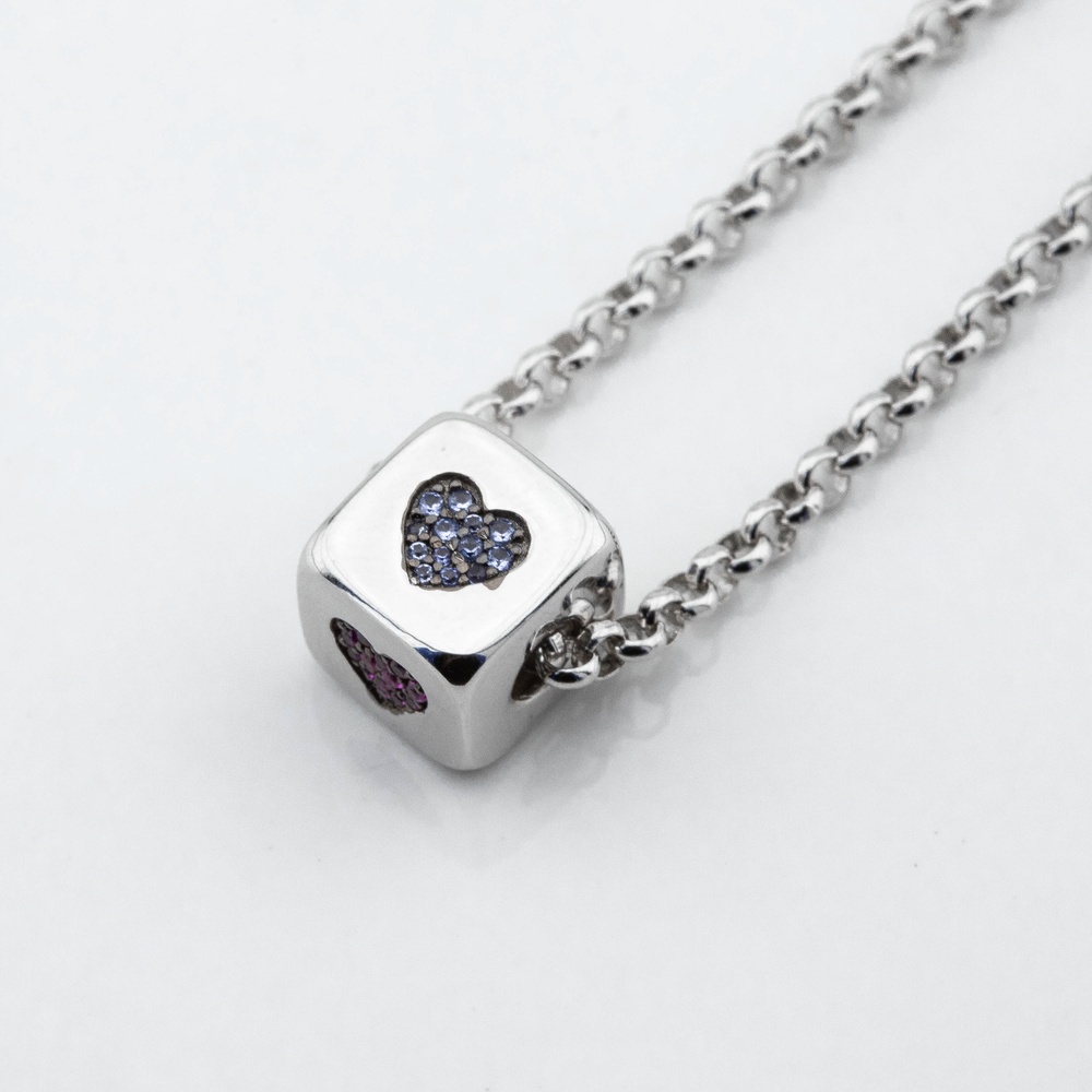 Срібне кольє Кубик з сердечком з різнокольоровими фіанітами (з регулятором) ko14602