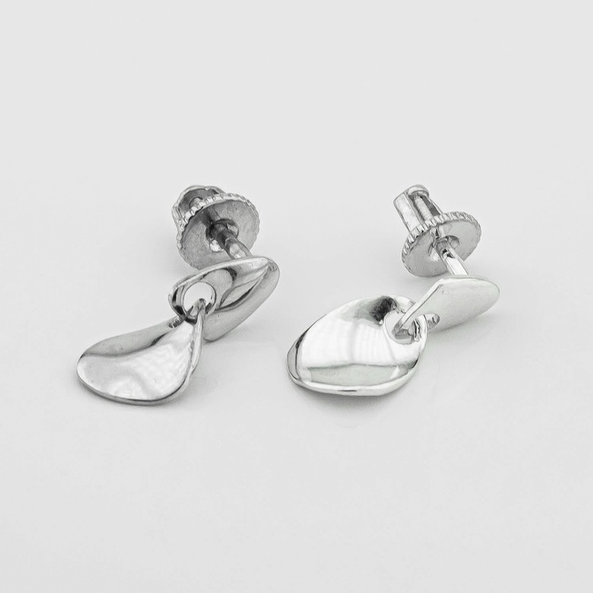 Срібні сережки-гвоздики Крапелька гладка без каменів 121134-4