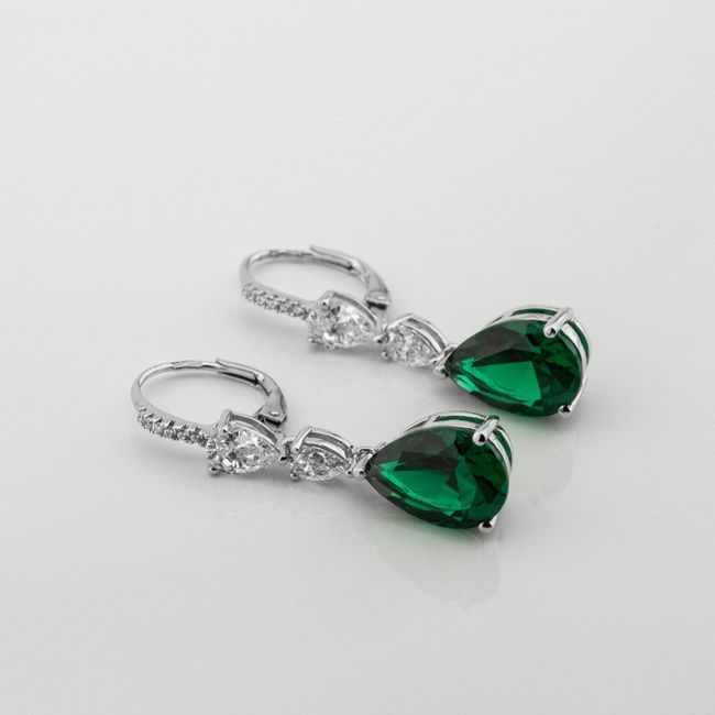 Серебряные серьги с фианитами (тон камня под изуумруд) 3202422, Зеленый, 65