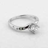 Серебряное кольцо-камень с белыми фианитами K111698, 16 размер