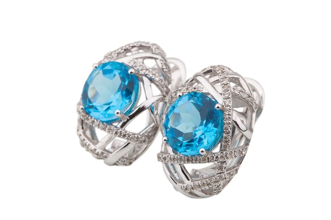 Сережки овальні з топазами та діамантами в білому золоті 12710, Блакитний|Білий