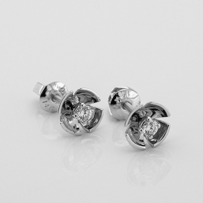 Золоті сережки-гвоздики з діамантами ED1037