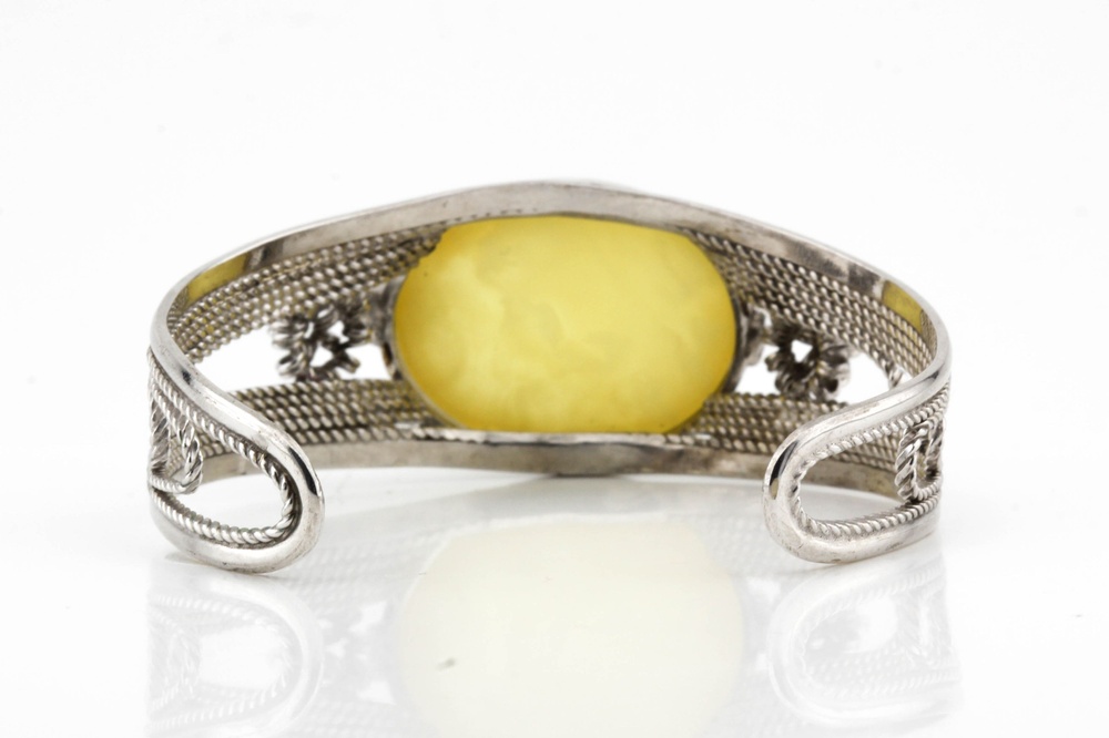 Жесткий браслет из серебра с желтым янтарем 15200, Желтый