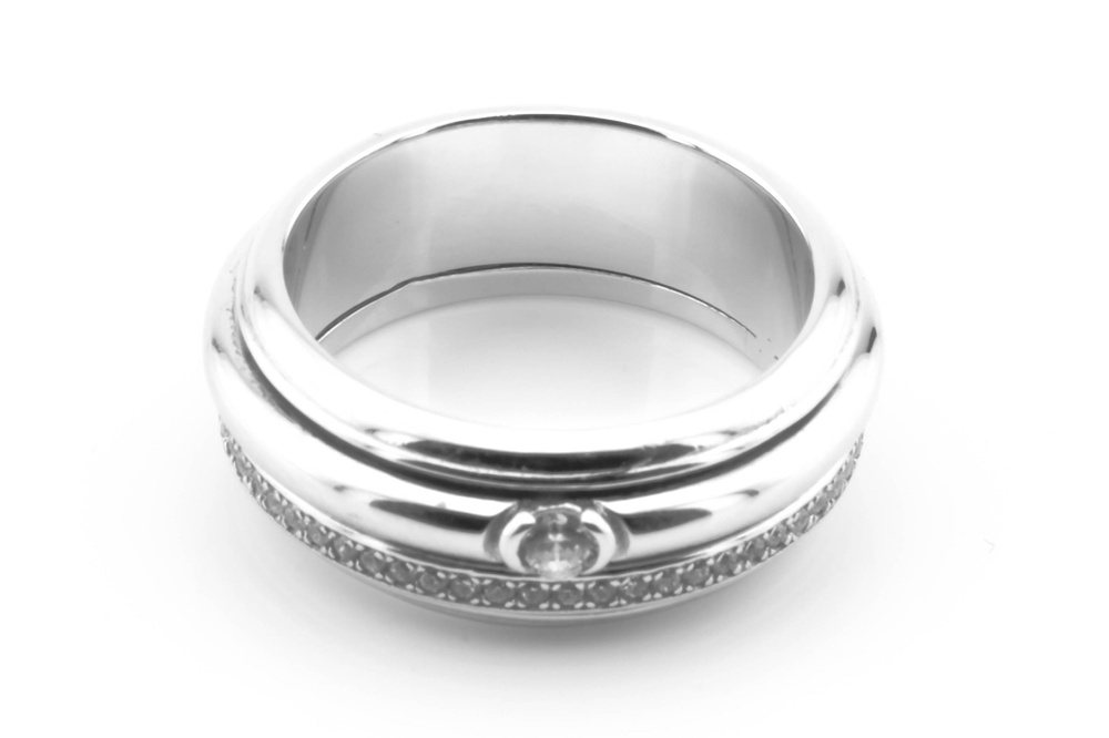 Серебряное гладкое кольцо с с дорожкой с фианитами СК11048, 17 размер, 17, Белый