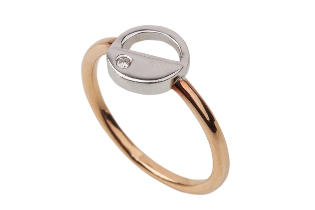 Золотое кольцо Кружок плоский с бриллиантом минимализм 11410b-2, 17,5 размер