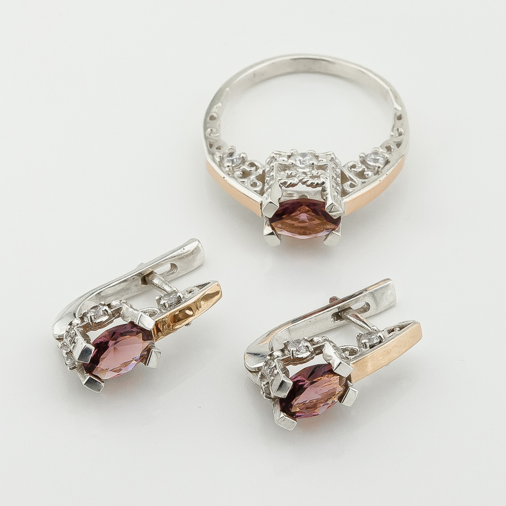 Серебряное кольцо с розовым фианитом с золотыми накладками к726ф-1, 16,5 размер