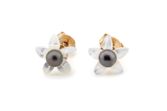 Золоті сережки гвоздики "Квіти" з чорним перлами та фіанітами СП006.01, Білий|Чорний