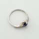 Серебряное кольцо с синим фианитом с золотыми накладками к678ф, 18 размер