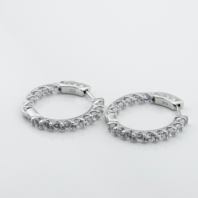 Срібні сережки-кільця з фіанітами 3202063 Діамант