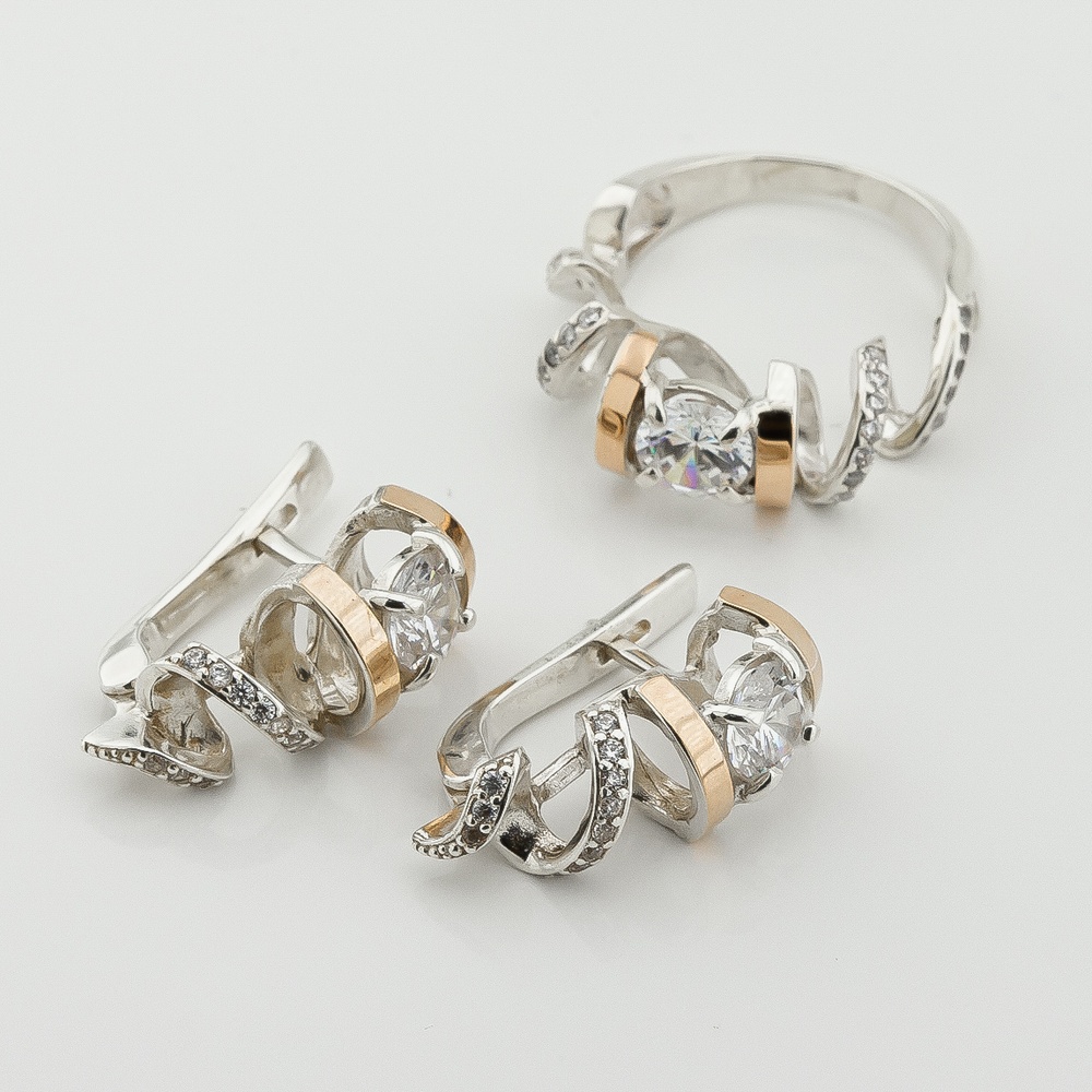 Серебряное кольцо с фианитами с золотыми накладками к627ф, 17 размер