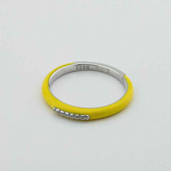 Серебряное кольцо с желтой эмалью и фианитами 3101995, 16 размер