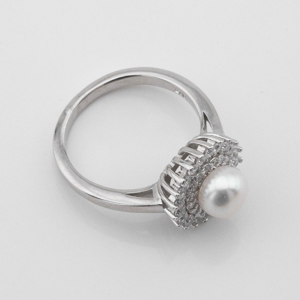 Серебряное кольцо с им. жемчуга и фианитами K11986, 16,5 размер