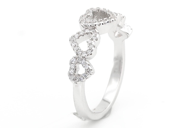 Срібний перстень "П'ять сердечок" з білими фіанітами СК11153, 18,5 розмір, 18-5, Білий