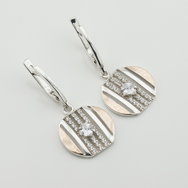 Серебряные серьги-подвески с фианитами с золотыми накладками с937